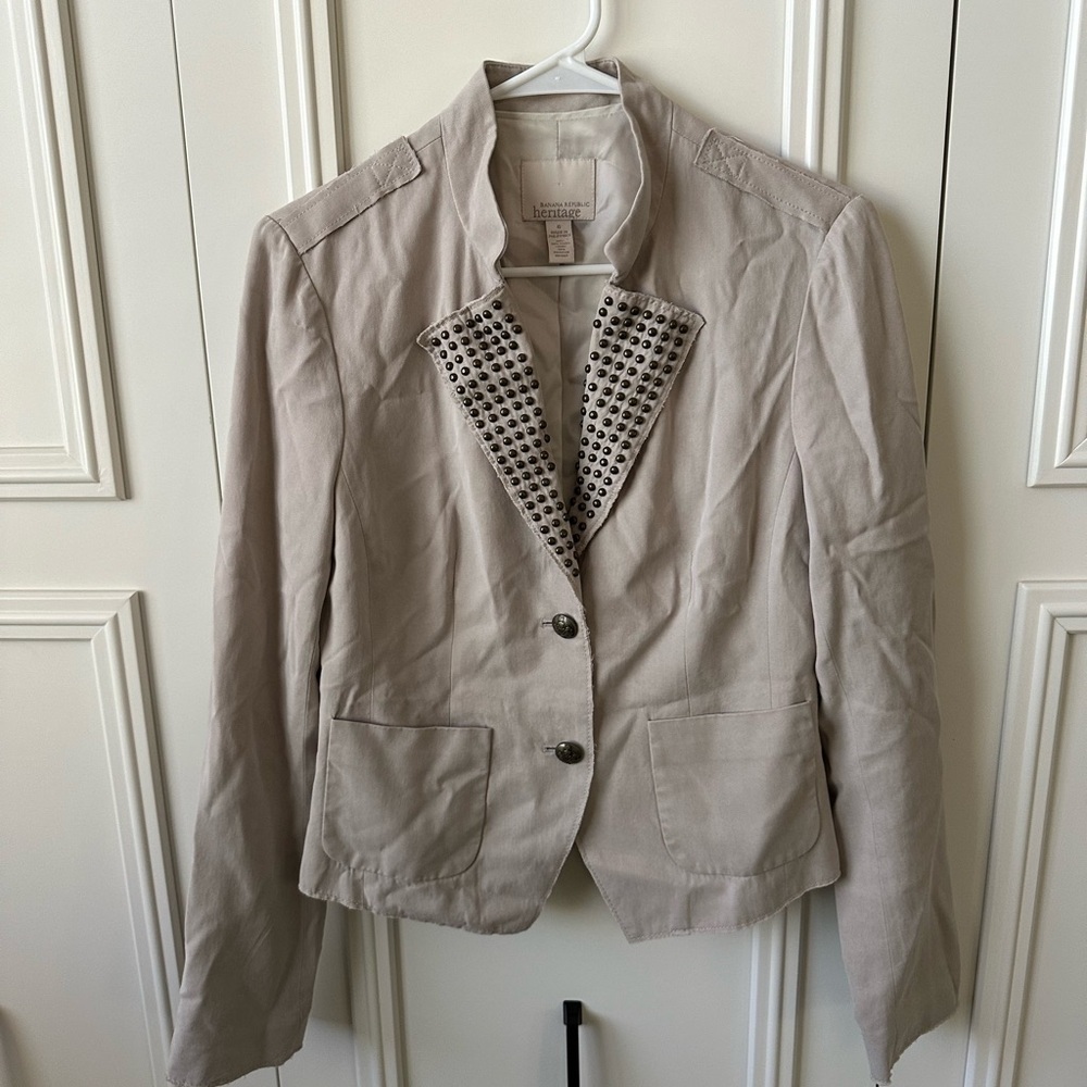 Banana Republic Heritage Cream Tan Khaki Bronze Studded Blazer, Size 6 - Picture 2 of 9